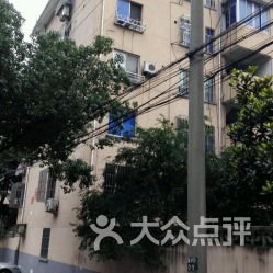 從“上里東小區”到“七里新村” 城市社區的變遷與新生